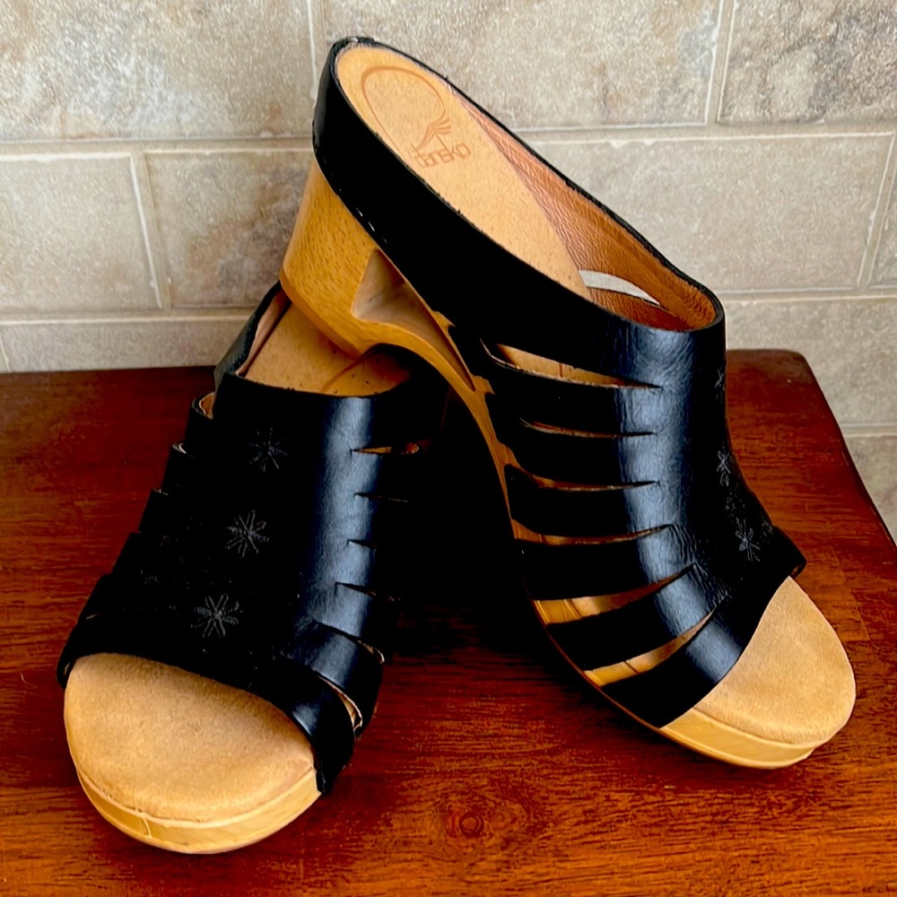 Dansko Black platform Slides
